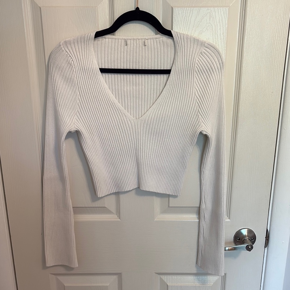 Ribbed V-Neck Cropped Sweater